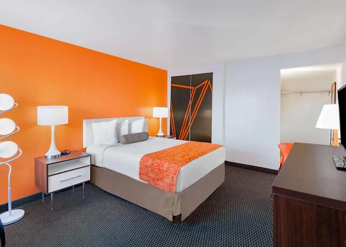 Howard Johnson By Wyndham Hotel