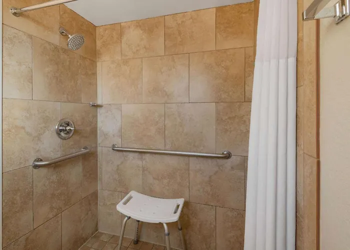 Howard Johnson By Wyndham Hotel