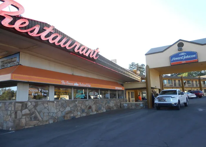 Howard Johnson By Wyndham Hotel